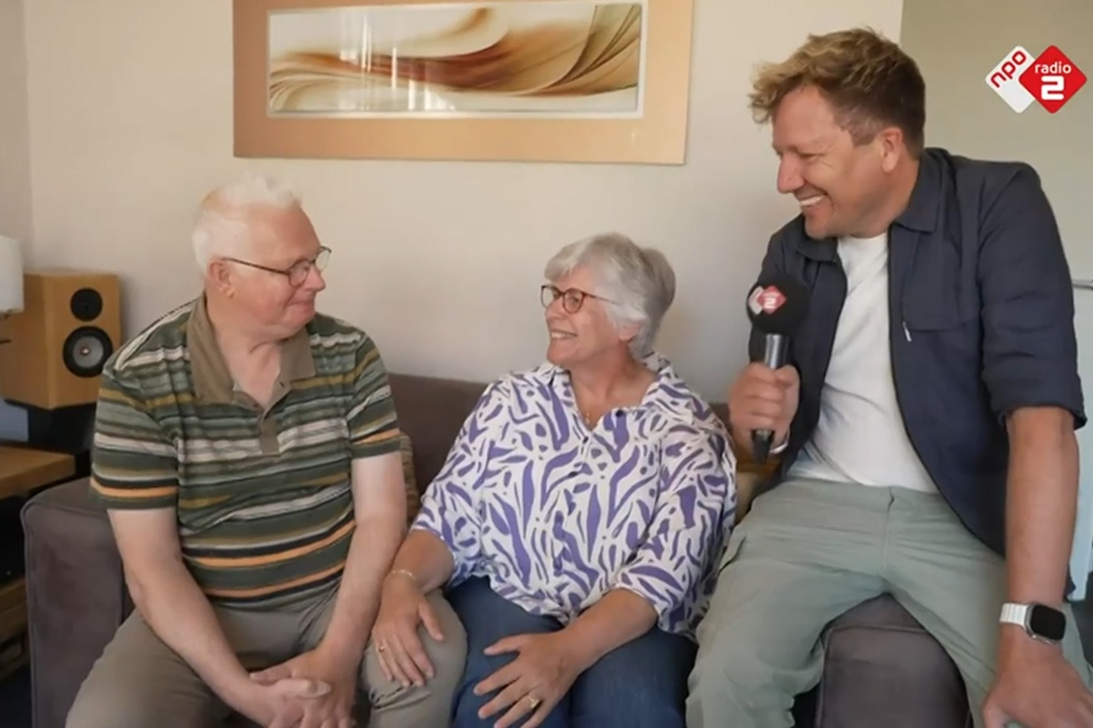 Gerda steunt haar man met VIP bij Bob Dylan | AFAS Live